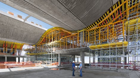 Dank maximaler Flexibilität bei der Wahl der Schalhaut sowie Positionierung der Schalungsträger (auch polygonal oder überlappend) eignet sich die MULTIFLEX optimal für Sichtbetonausführungen<br/>