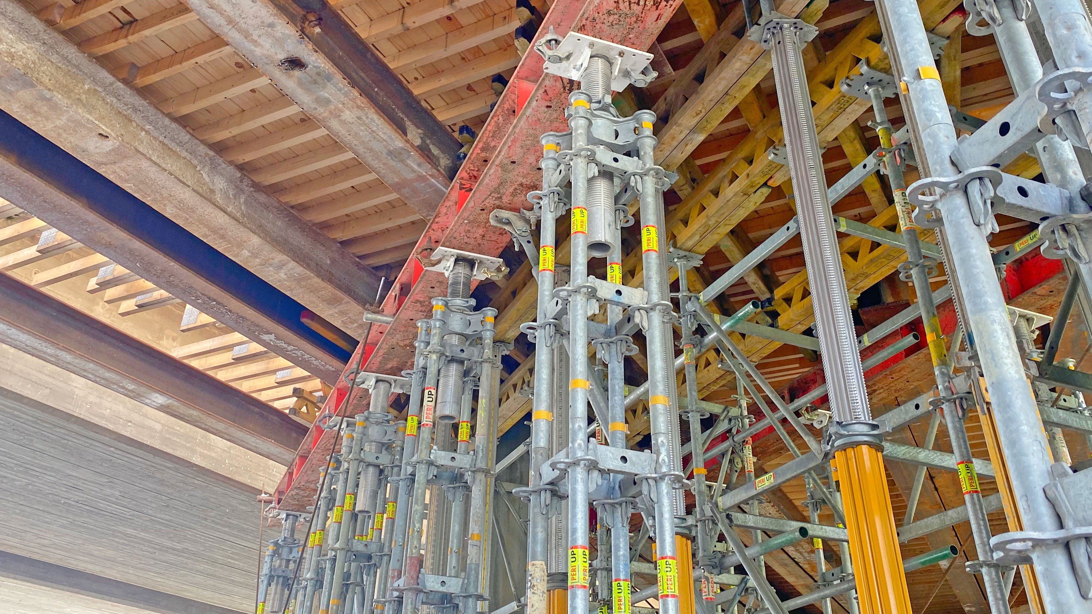 PERI UP Flex HD -tuki on taloudellinen ratkaisu suurille kuormille. 