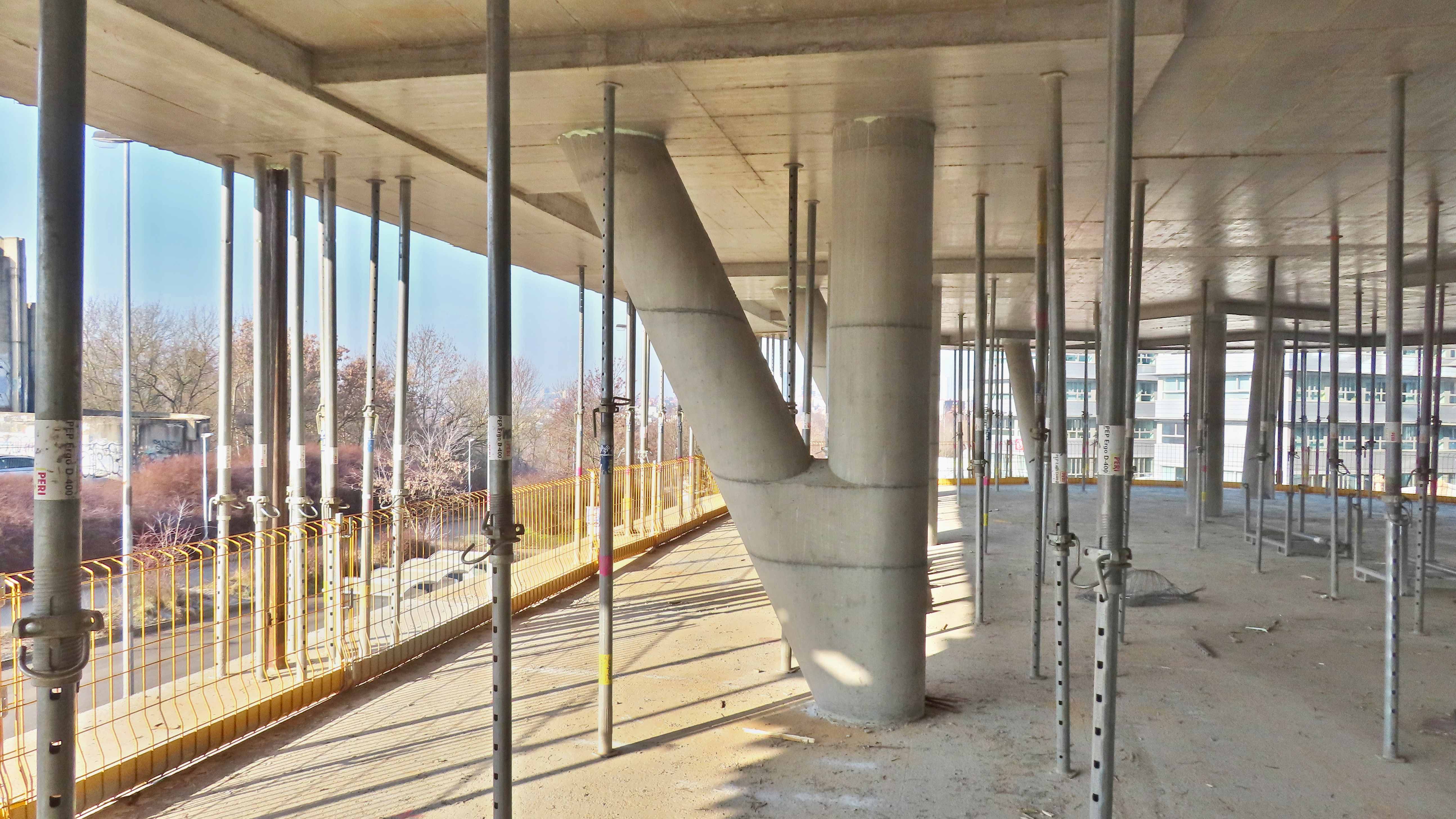 Administrativní budova Roztyly Plaza, Praha