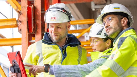 Besondere Projektanforderungen werden bei uns als spannende, technische Herausforderung betrachtet. Sie können sich auf eine ausführliche Projektanalyse und Beratung in Bezug auf verschiedene Lösungen verlassen, und sich dann entscheiden.<br/>Bei uns erhalten Sie aufeinander abgestimmte Schalungs- und Gerüstlösungen aus einer Hand sowie einen persönlichen Ansprechpartner. Dadurch reduzieren Sie den Abstimmungsaufwand mit unterschiedlichen Herstellern und Dienstleistern und sichern einen reibungslosen Bauablauf.