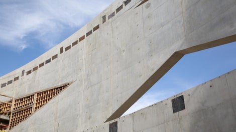 Box-out forms individually CNC cut in PERI’s Chicago yard played an integral part in defining the void geometry of the project.