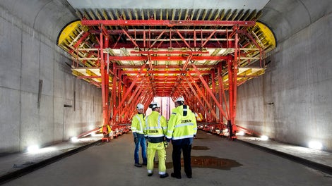 The slab formwork carriages used are very modular in their design; the great flexibility of the VARIOKIT standard components facilitate simple adjustments to suit project-specific conditions. The relatively low weight of the VARIOKIT solutions is an additional benefit of the Engineering Construction Kit.