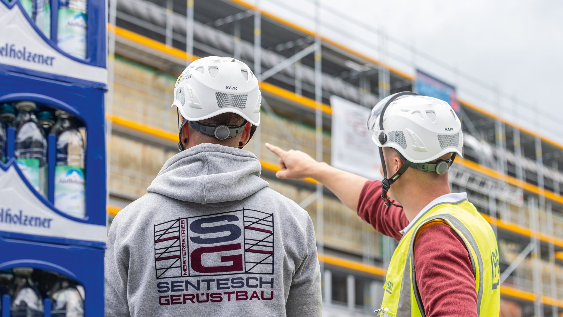 Der PERI Fachberater begleitete die Gerüstmontage in Siegsdorf, um Stefan Sentesch und sein Team bei deren Erstanwendung kompetent vor Ort zu unterstützen.