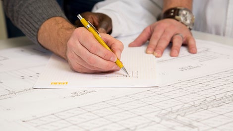 Gli ingegneri PERI sono a disposizione per la realizzazione a regola d&#039;arte di applicazioni speciali e forniscono supporto con schemi di montaggio e collegamento specifici per il progetto. 