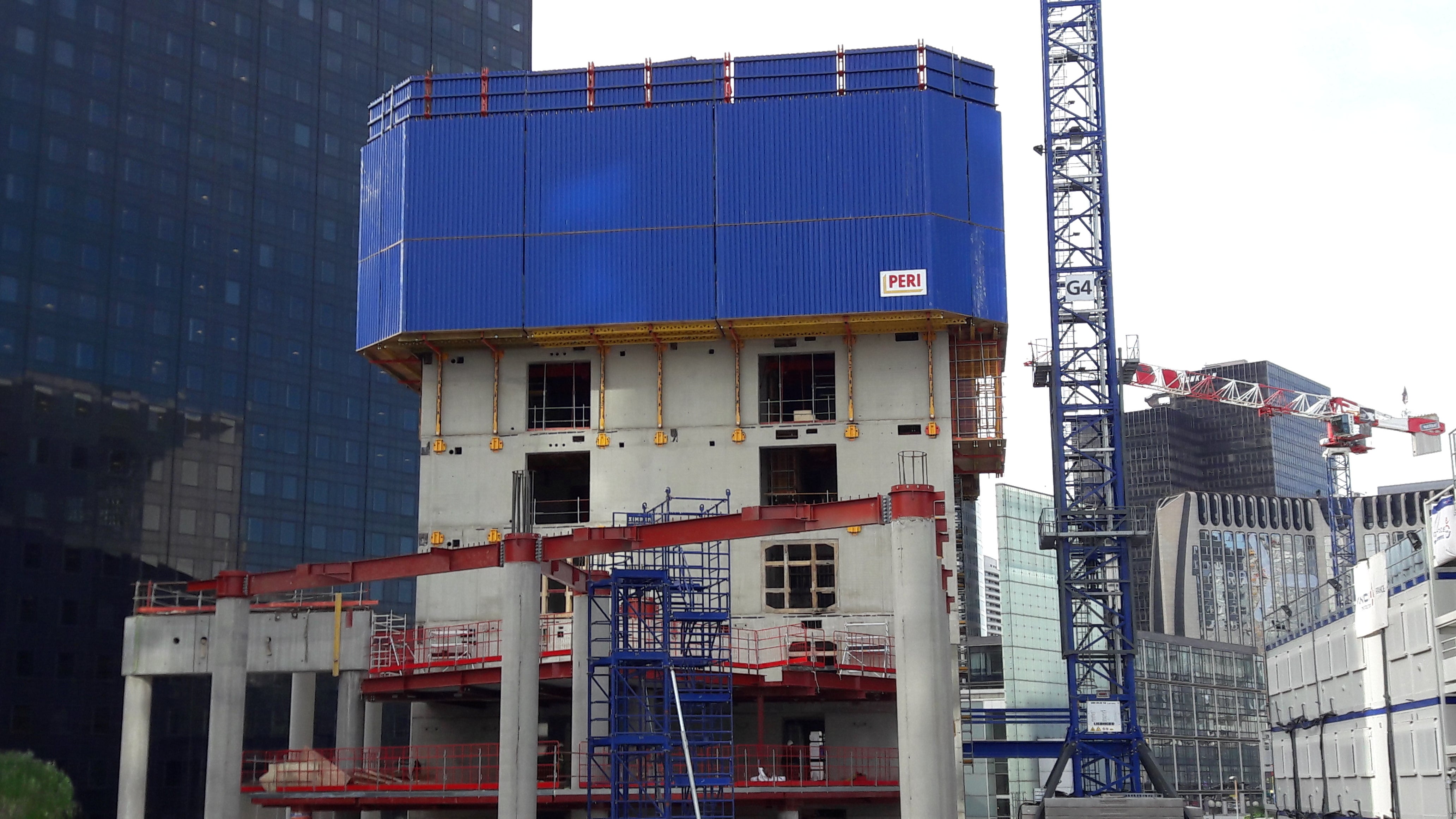 L'outil en fonctionnement : en position pour le coulage de la 7ème levée