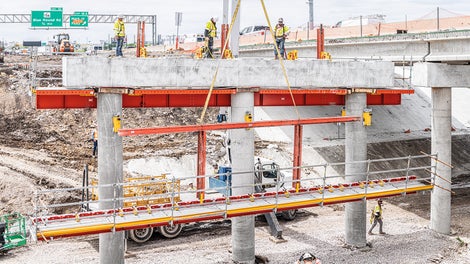 Die Split Soffit Technologie ist ein bemerkenswertes Feature, da sie einen schnellen Einsatz ermöglicht. Durch die Teilung des Systems führt VSS zu einem besonders schnellen Baufortschritt.<br/><br/>© Greg Folkin Photography