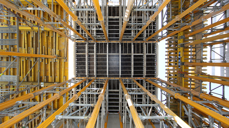 Mit Hilfe der SKYDECK Deckenschalung werden alle Geschossdecken systematisch und auch effizient geschalt.