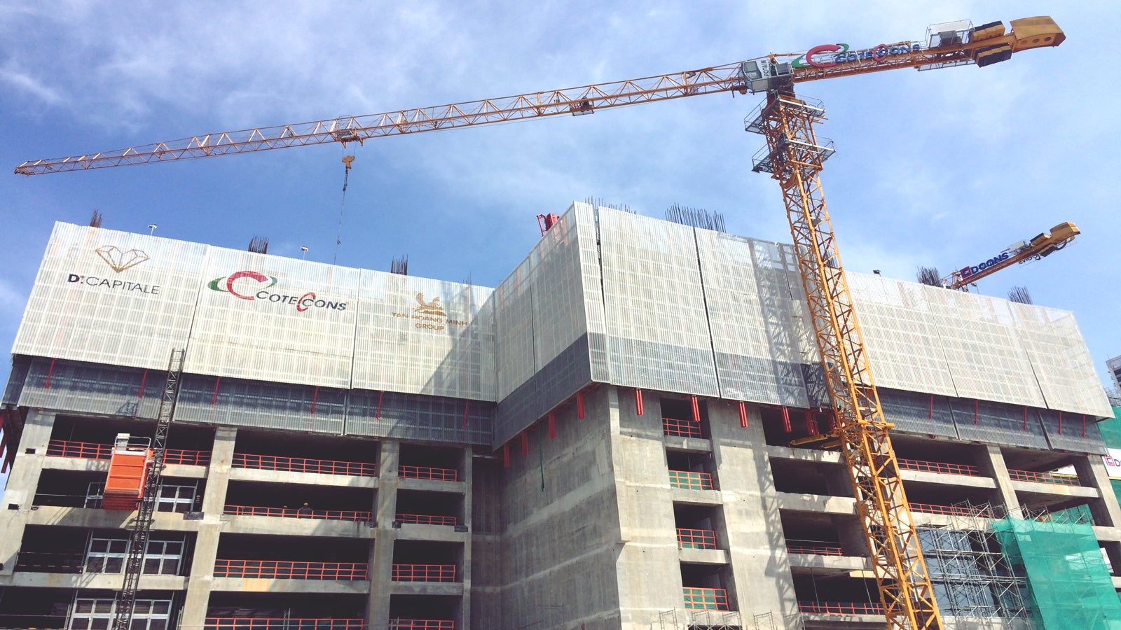 Vinhomes D' Capitale under construction