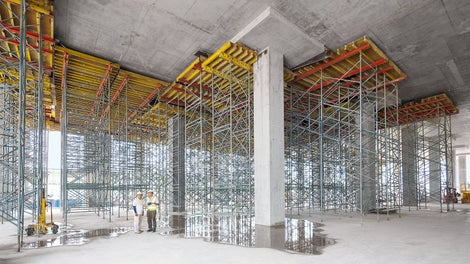 使用R150和R110以及大型的螺杆，保证了在调节范围内可无级调节支架高度。