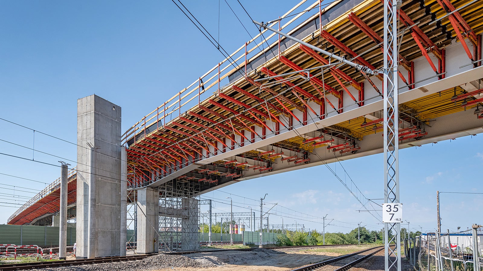 Wiadukt drogowy WD-1 w miejscowości Tłuszcz