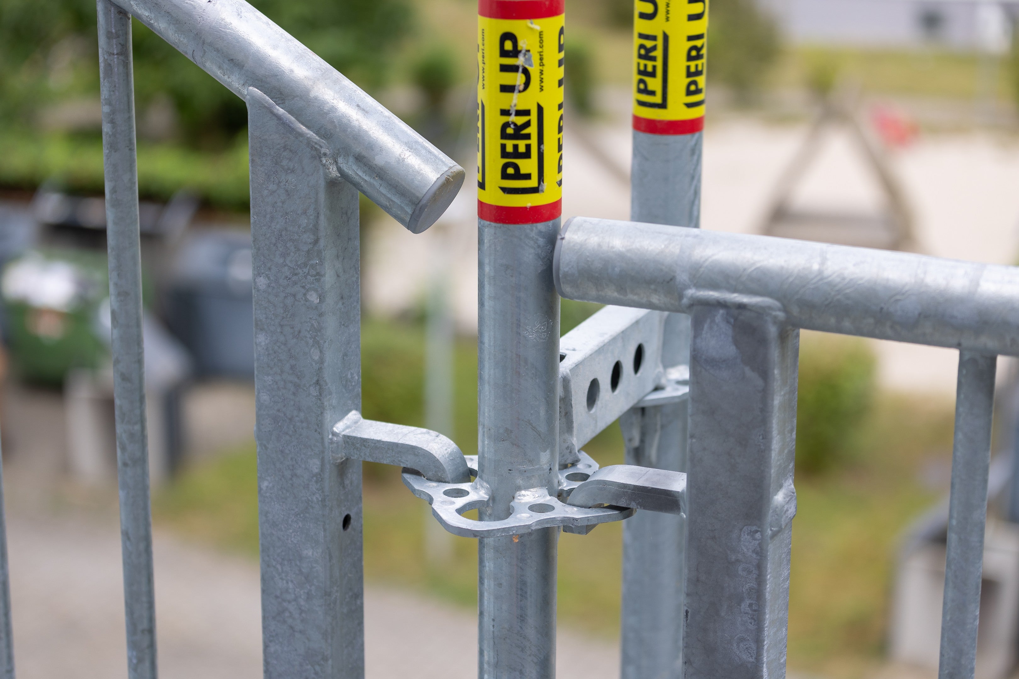 Thanks to the integrated height adjustment feature, handrails at entry and exit points can be adapted as per your building’s requirements for high levels of user safety. 
