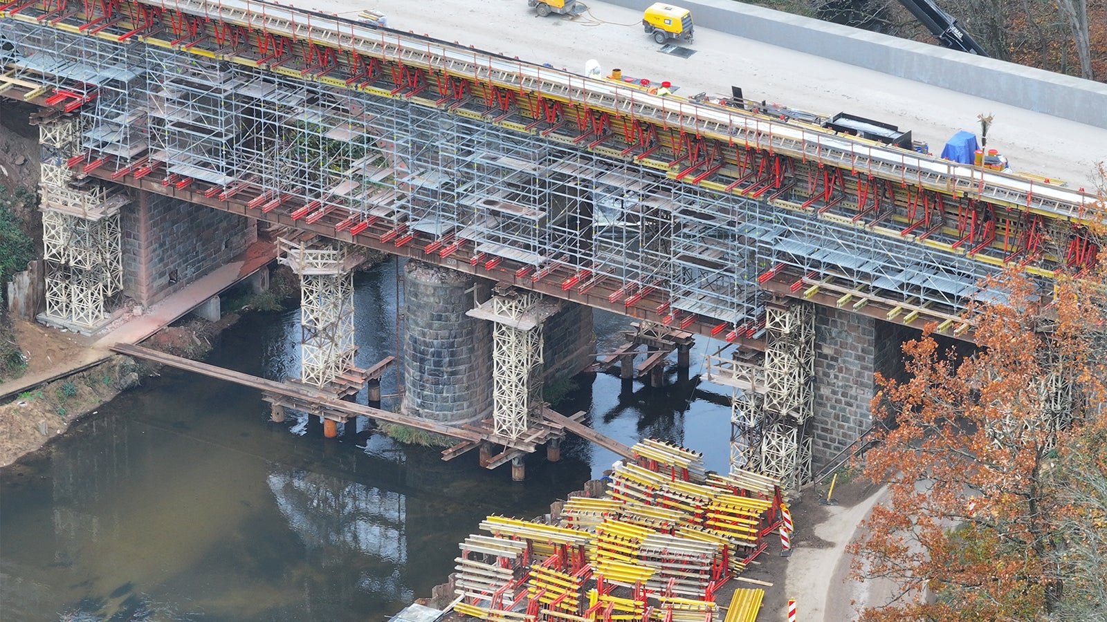 Przebudowa mostu kolejowego w km 107+884 na rzece Łupawa 