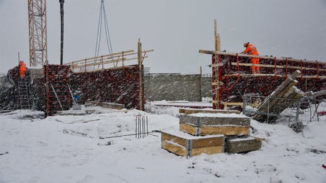 En snøfylt dag i mars 2017 på byggeprosjektet Himmel &amp; Hav i Tromsø.