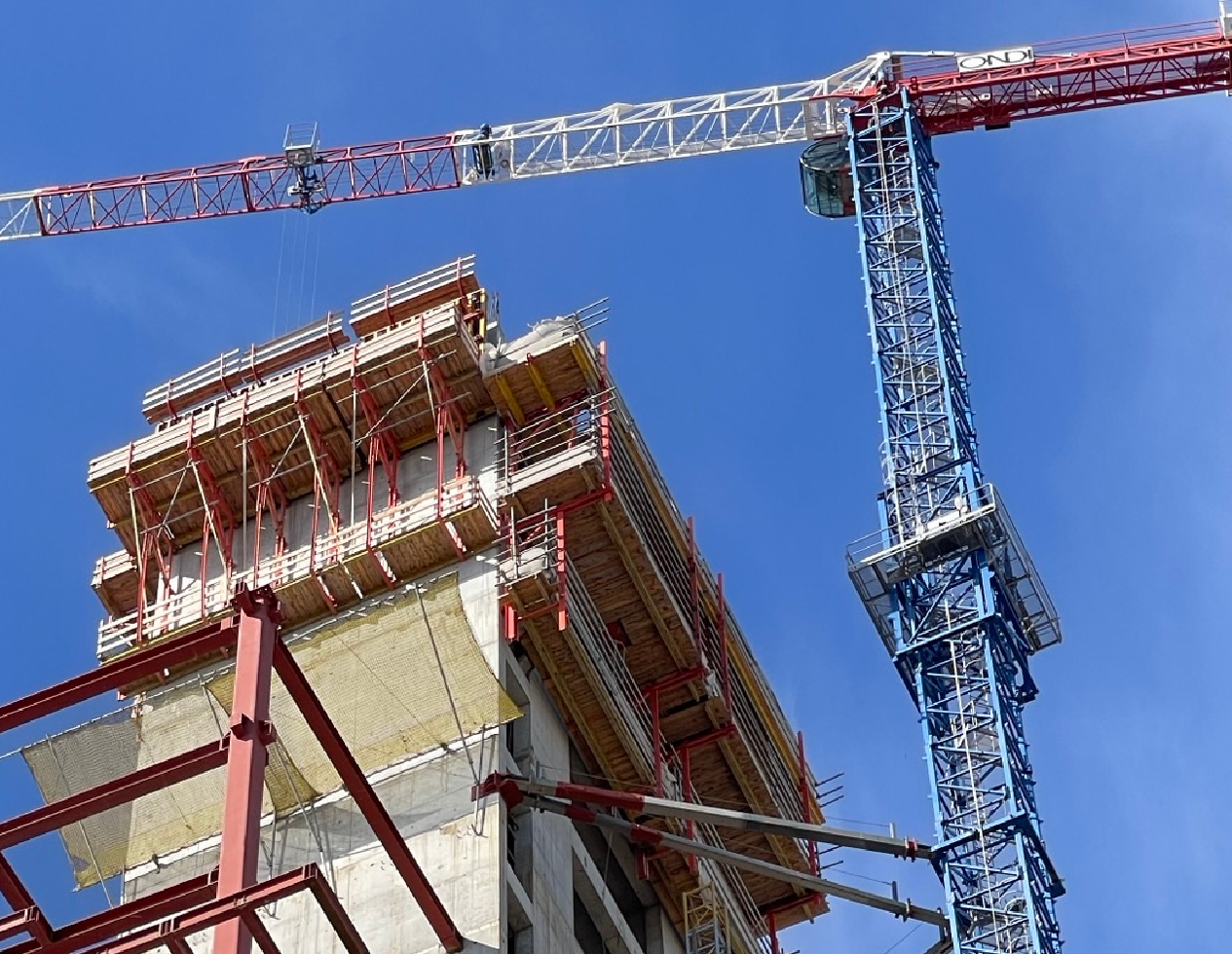 Πλατφόρμες αναρρίχησης και ξυλότυπος VARIO