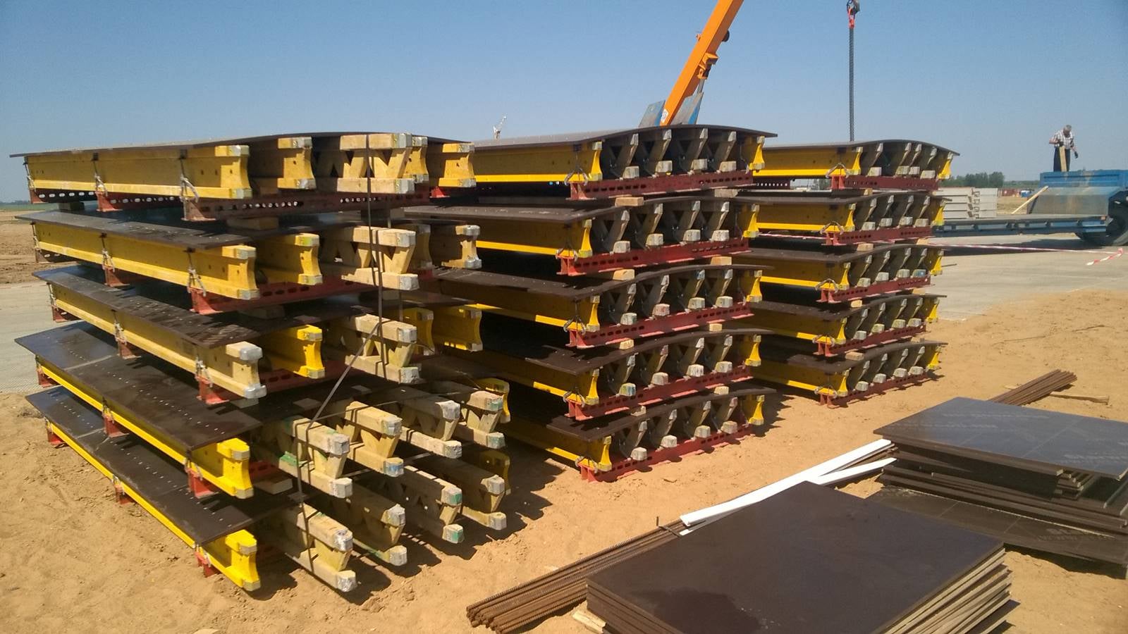 Элементы опалубки для устройства стен