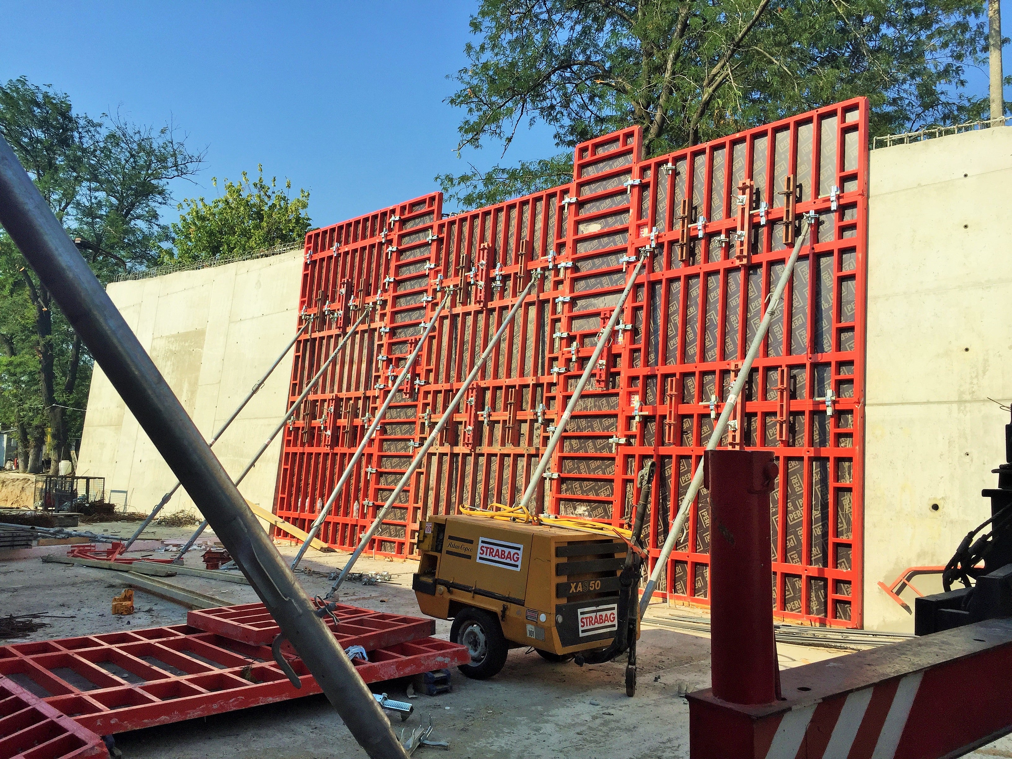 Подпорни стени - стенен кофраж TRIO