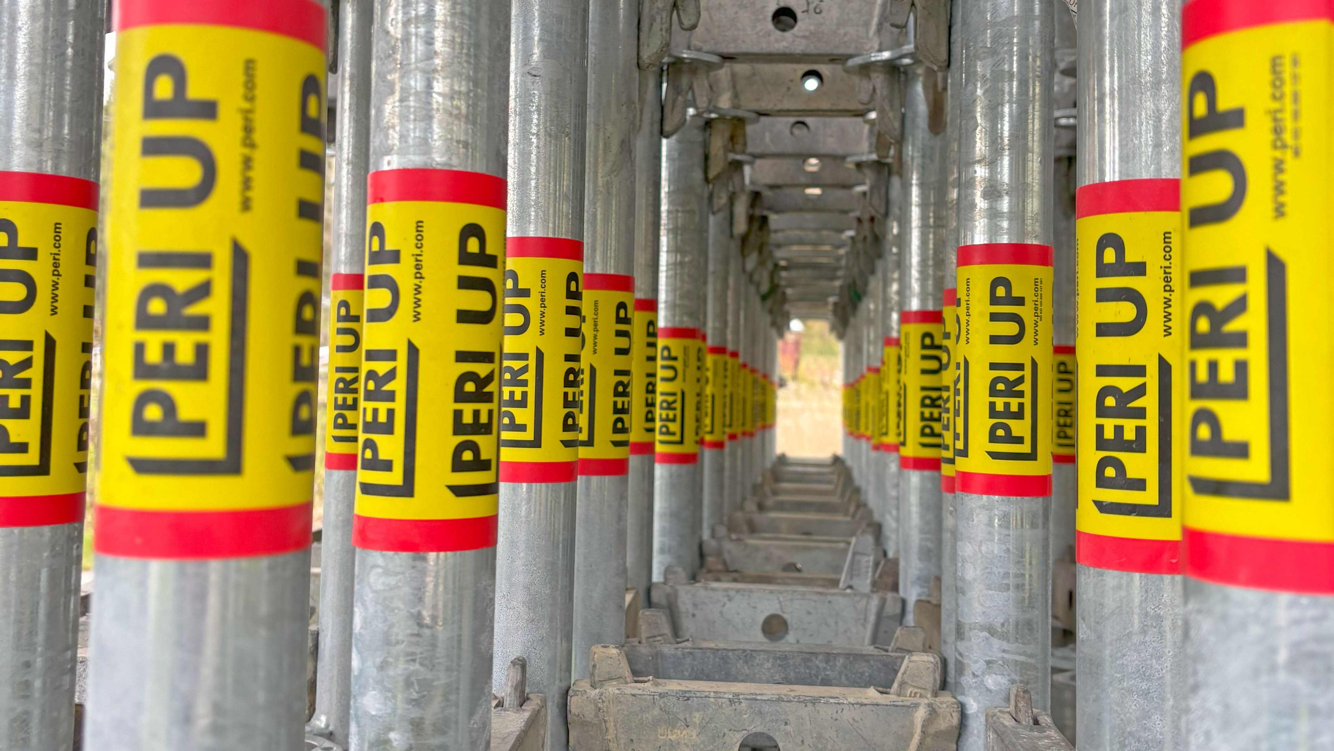 PERI UP HD -tukien kokonaiskuormitus tässä tuentakohteessa on lähes 10 000 kN!