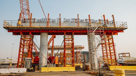 All systems shown are easy to assemble, lightweight for crane handling, and quick to strip.