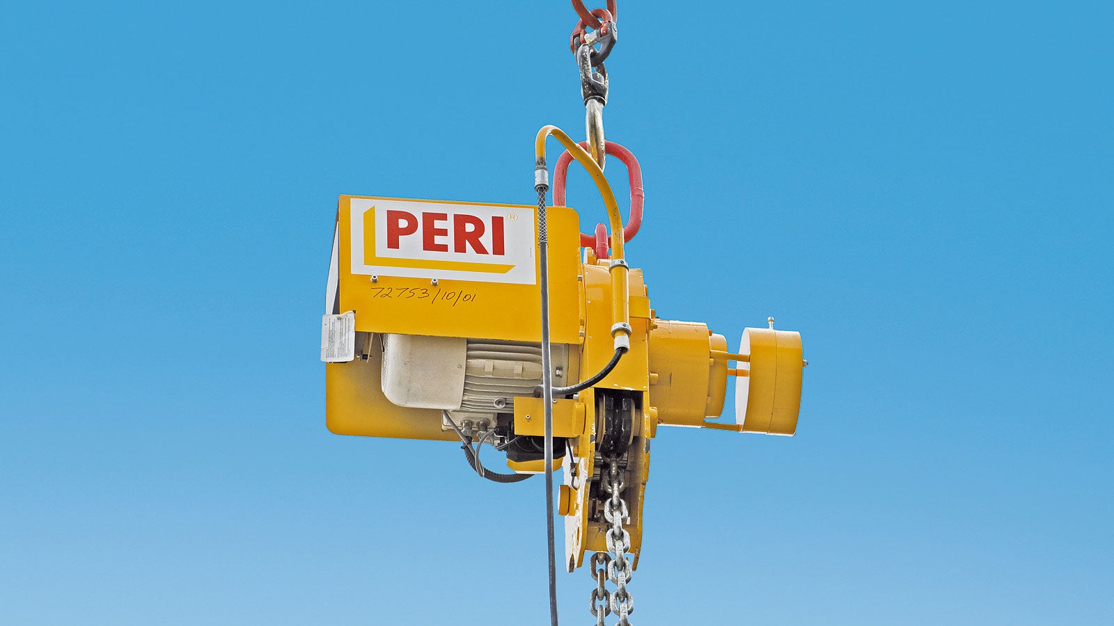 The STM lifting unit is radio-controlled and keeps the slab table in a horizontal position during the moving process.<br/>