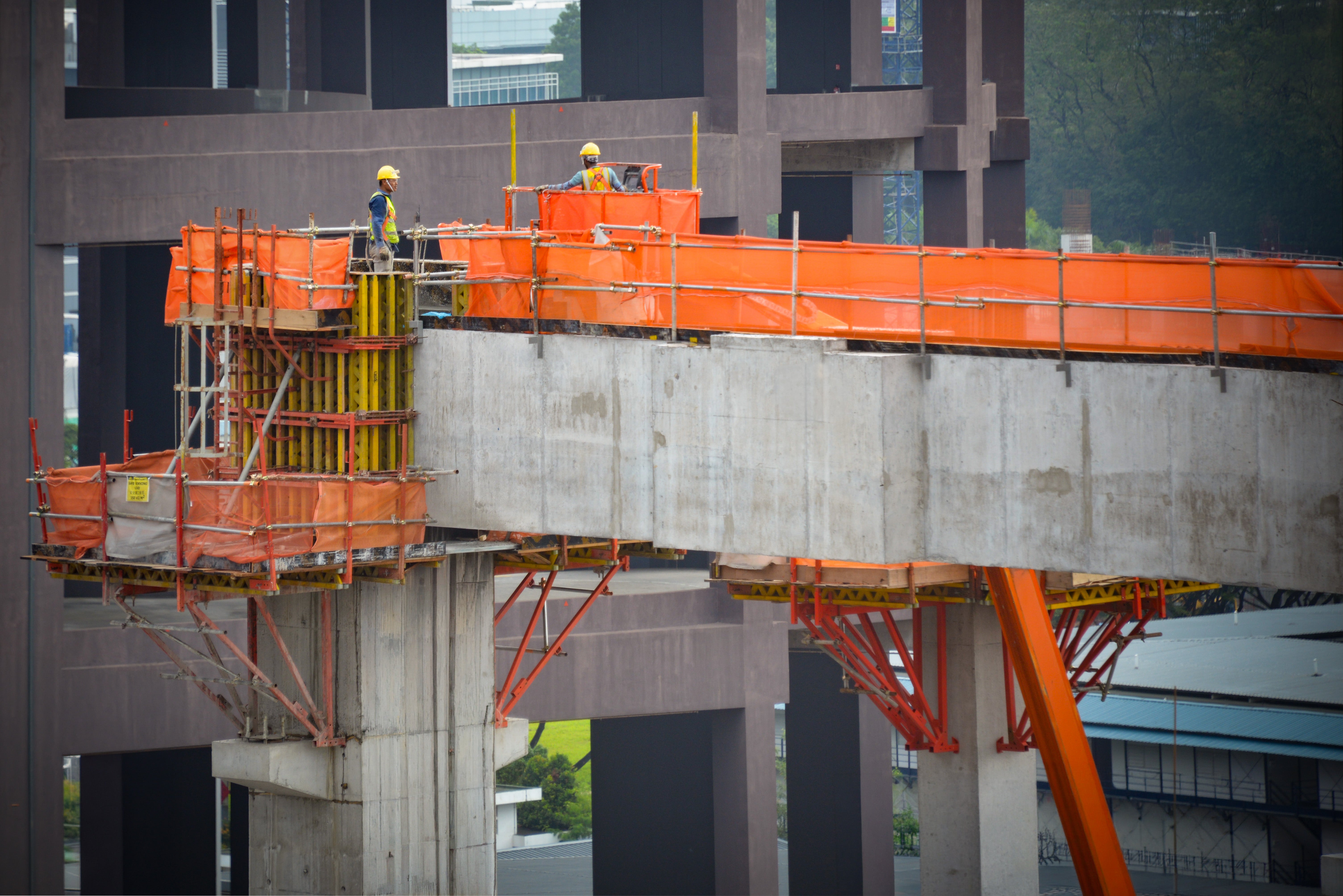 Installation of precast beams