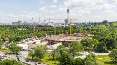 Die Multifunktionsarena SAP Garden ist seit September 2024 Spielstätte des dreimaligen deutschen Eishockeymeisters Red Bull München und des Basketball-Profiteams des FC Bayern München.