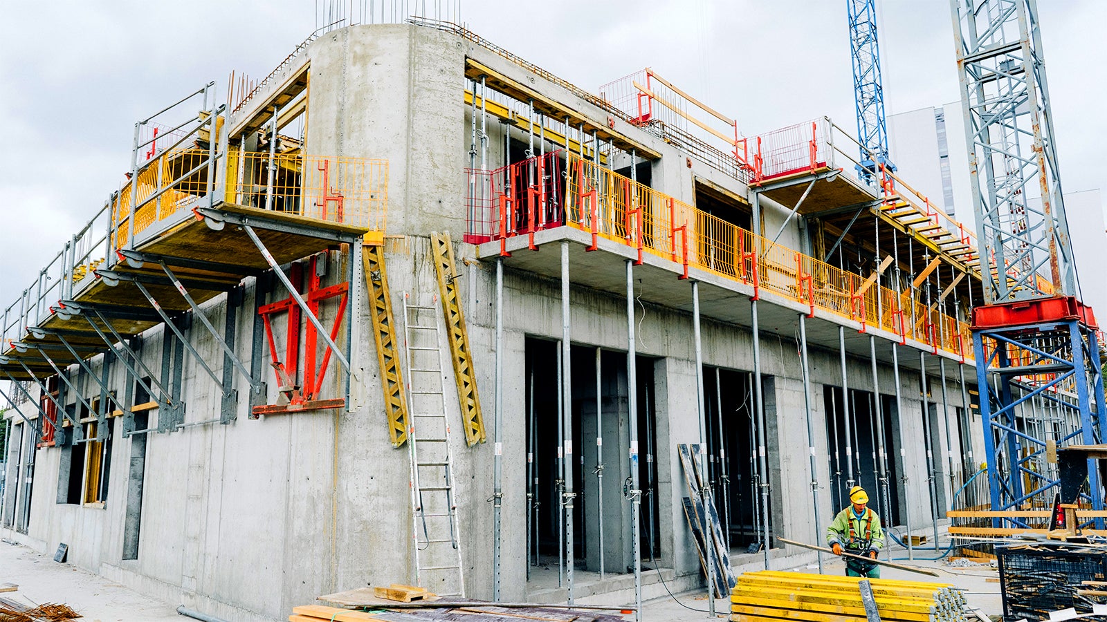 Obiekt mieszkalno-usługowy, ulica Lechicka 59, róg Wojciechowskiego, Poznań