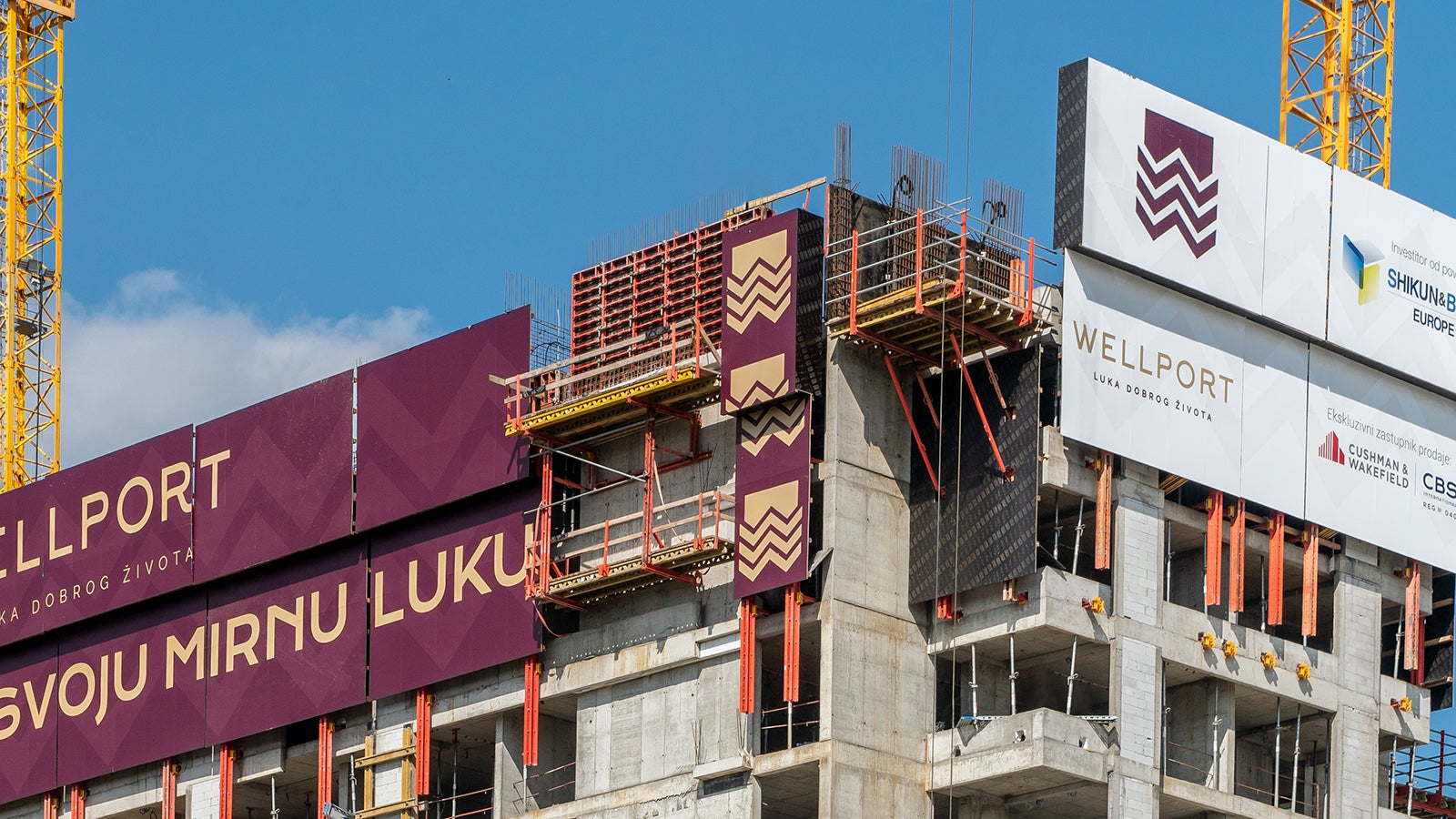 Kompletno montirane CB 240 penjajuće konzole omogućile su ekonomičnu i efikasnu izradu fasadnih zidova velike površine.