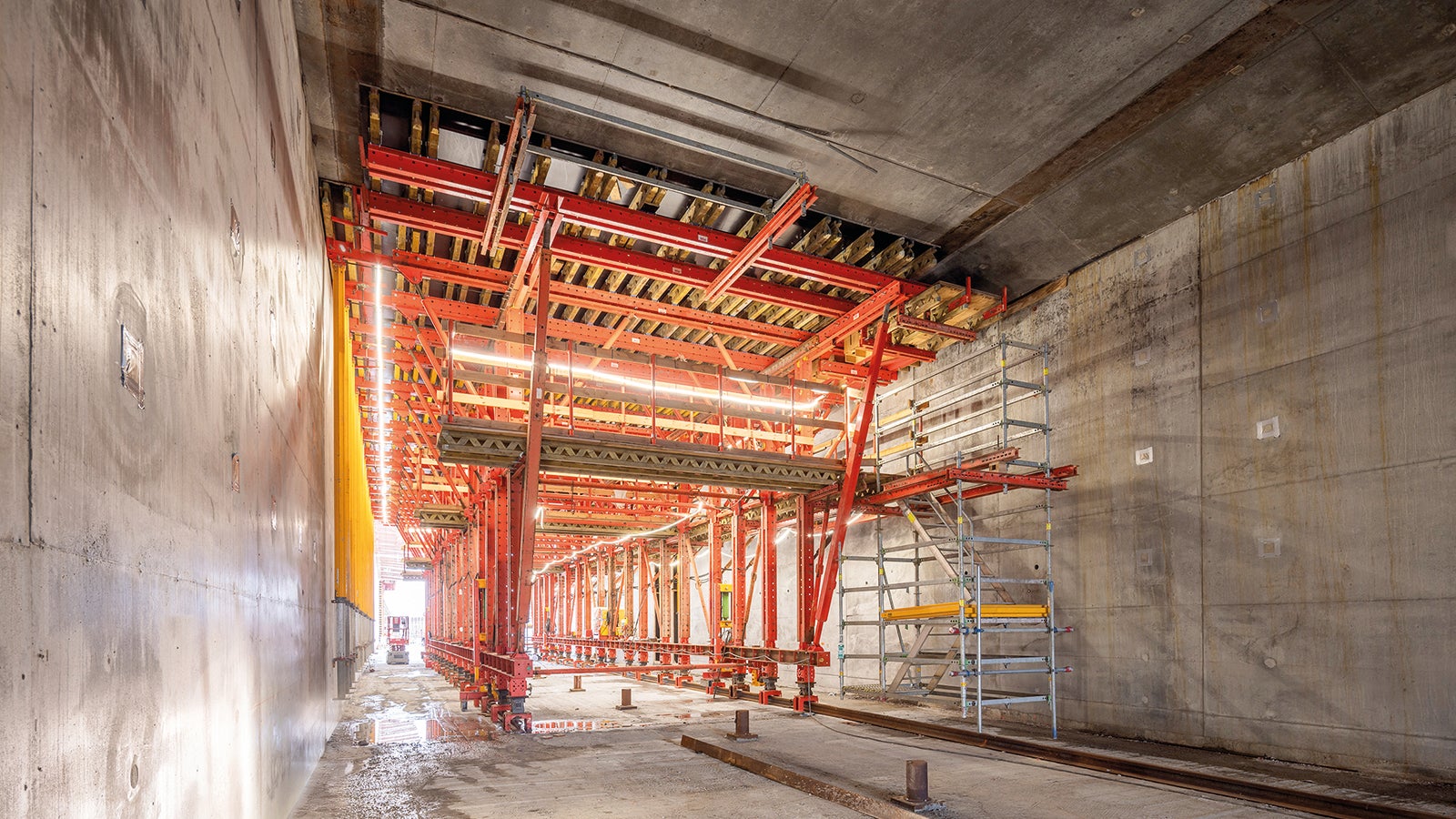 Eight VTC Tunnel Formwork Carriages enable precise and repeatable concreting cycles, contributing to steady construction progress on the Nordhavn Tunnel.