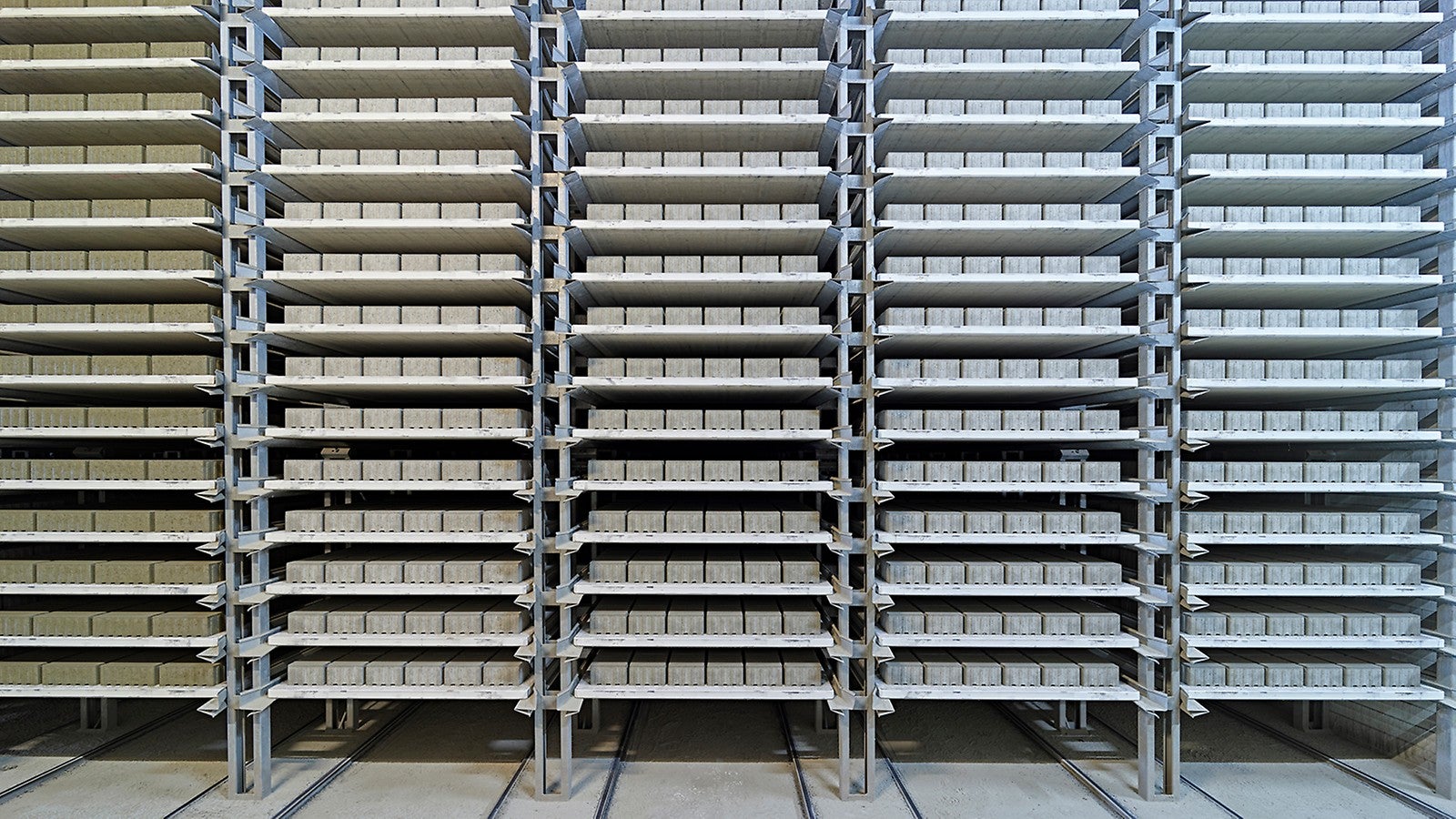 PERI has been setting the standard for high-performance, durable production boards in concrete block manufacturing since the 1990s.