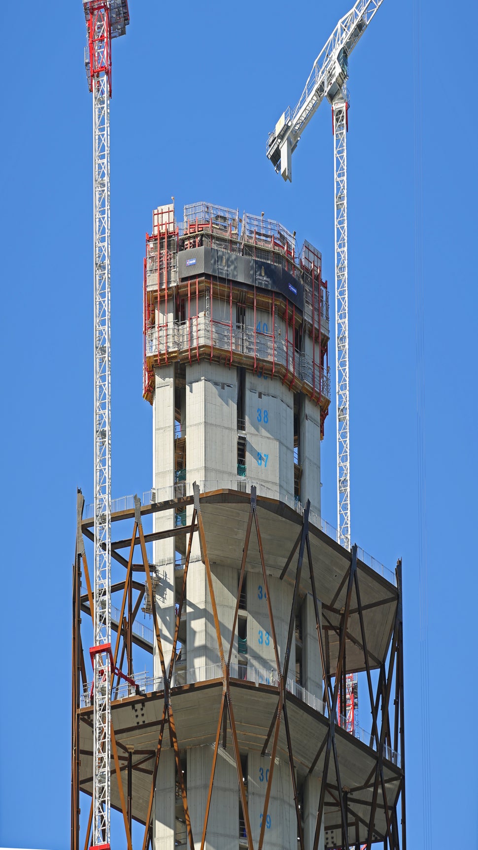 By the end of November 2017, ACS was facilitating contstruction of the core at the 44th level