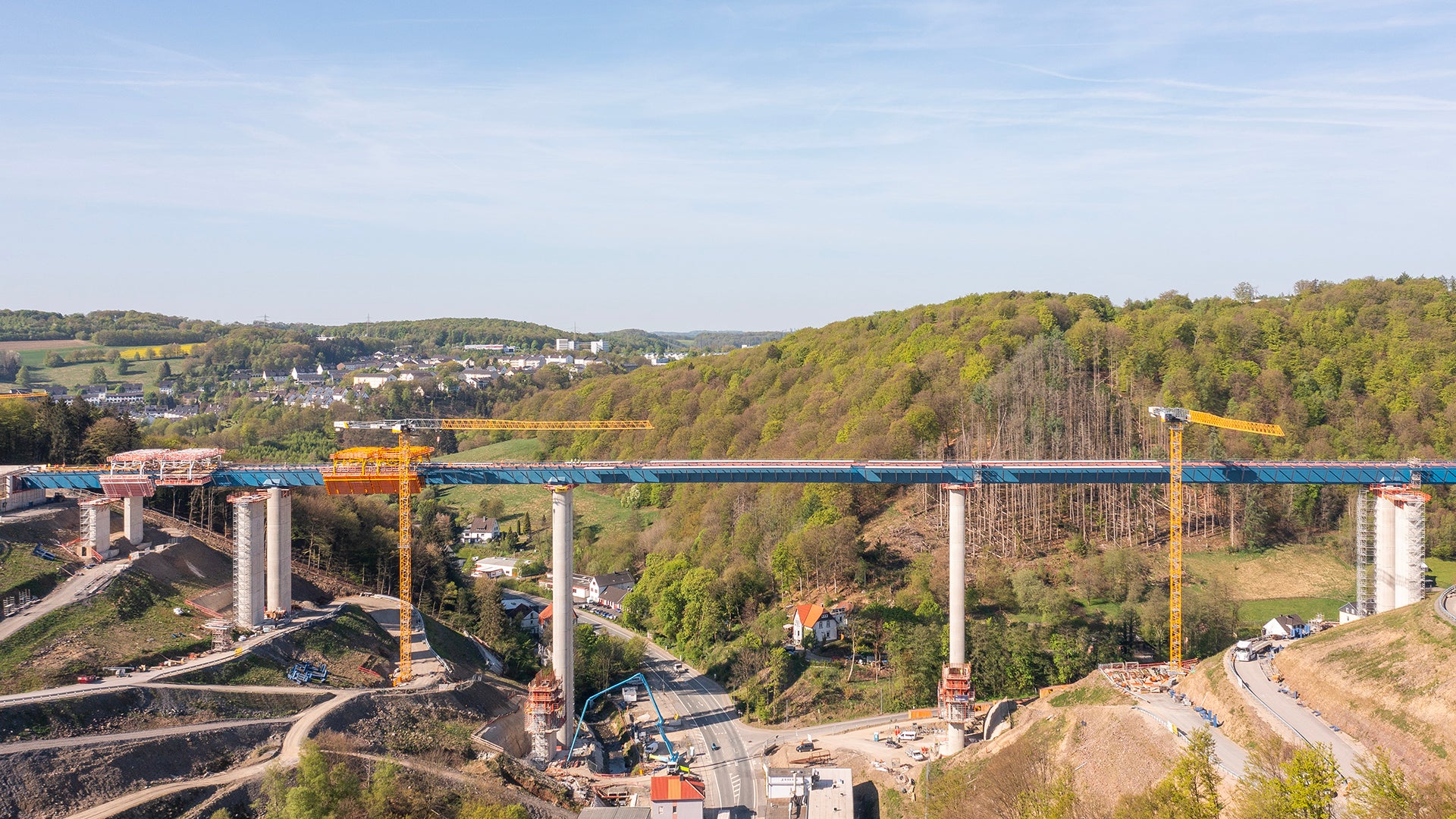Die Talbrücke Rahmede gilt nach ihrer frühzeitigen Teilfertigstellung zu Weihnachten 2025 als eine der schnellsten Baustellen Deutschlands.