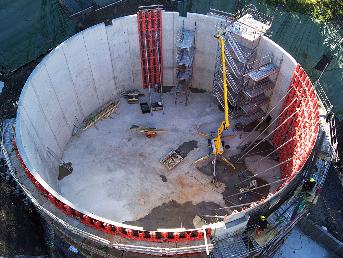 Nytt høydebasseng med leveranse av PERI produkter i april 2016.