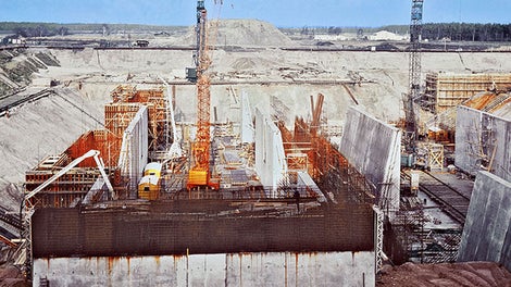 <p>Судовой лифт соединяет Среднегерманский канал с Эльбой с разницей по высоте - 38 м.</p><br/>