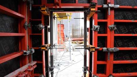 Бърз и лесен монтаж само с един елемент, който съединява, изравнява и уплътнява