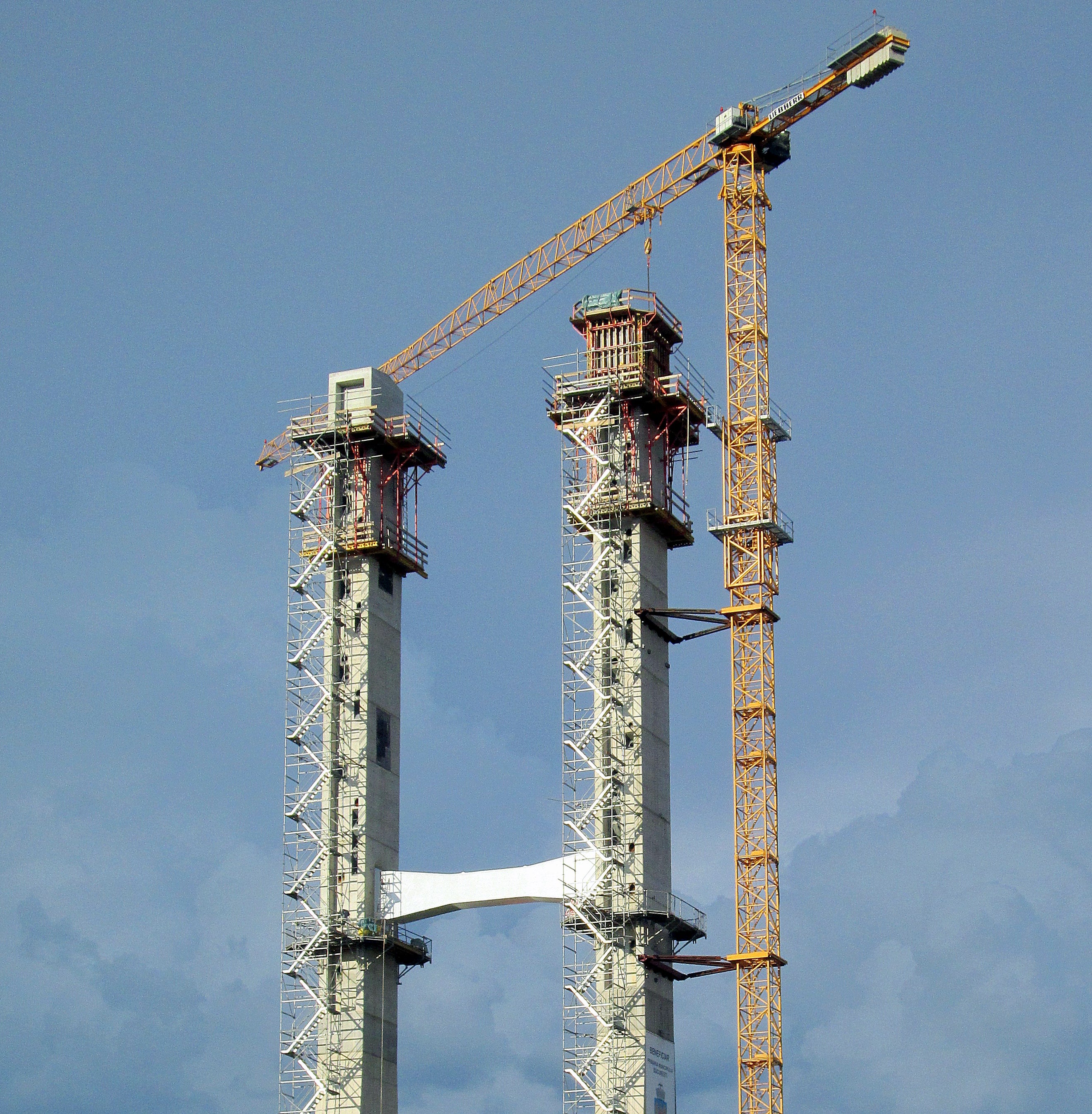 Penetrație Splaiul Independenței – Pilon pod – Autostrada București-Pitești, România