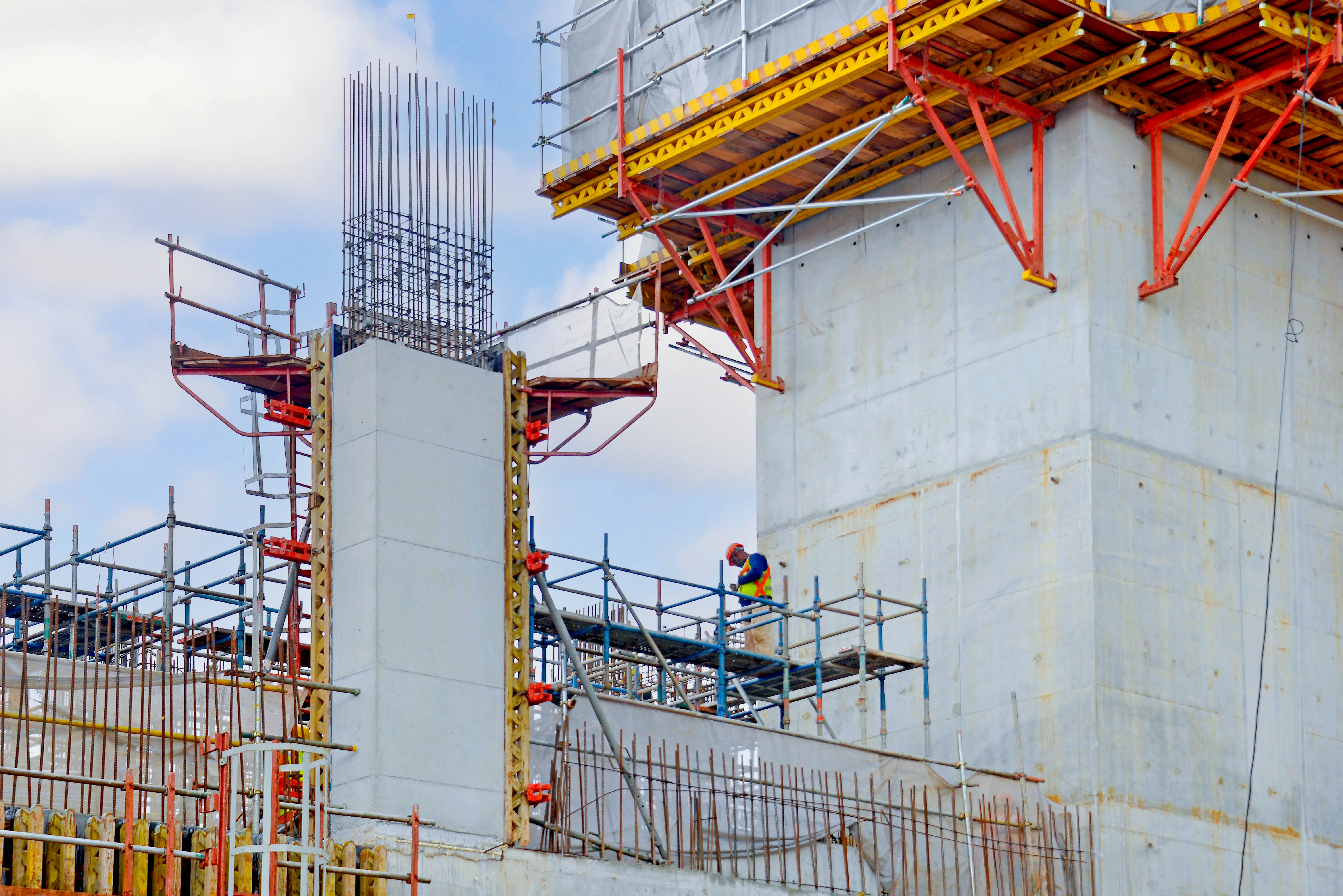 PERI VARIO Columnform is a flexible solution for forming columns of any size