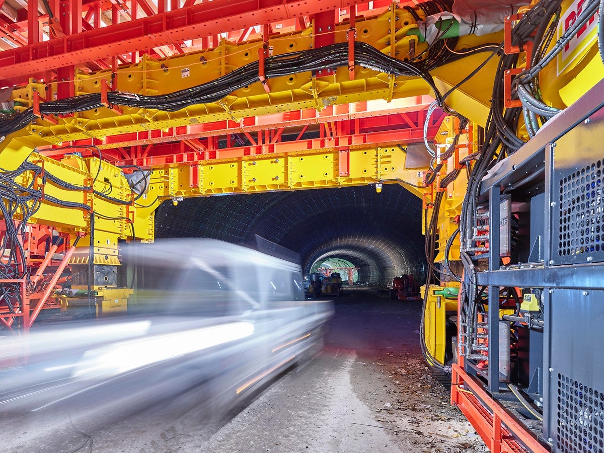 Special steel formwork carriage | Passage