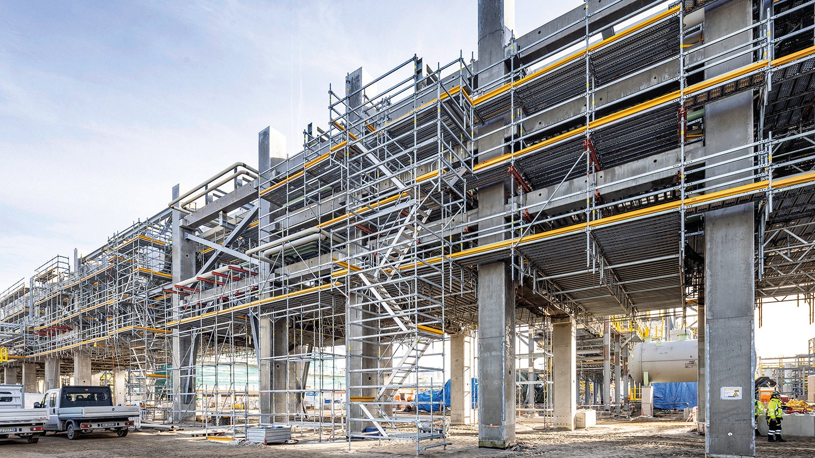 Dank detaillierter 3D-Planung und streng kontrollierter Logistik konnten Materialnachschub und Montageabläufe während des gesamten Projekts reibungslos koordiniert werden.