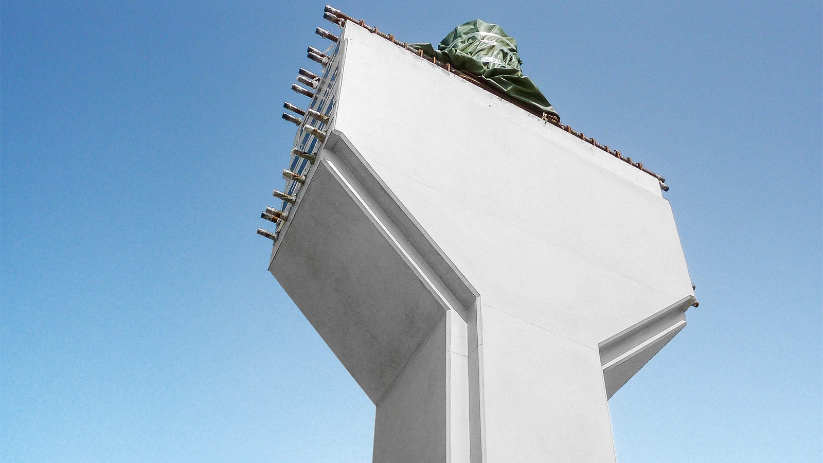 For the construction team, execution of such high architectural concrete quality was an entirely new experience. Two PERI supervisors therefore supported the project managers on site during the entire construction period ensuring constant quality assurance.