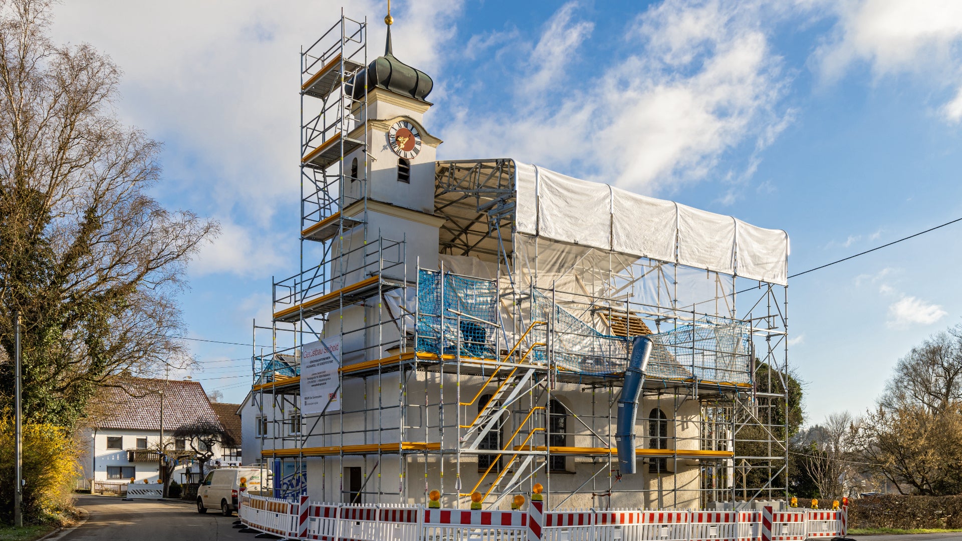 PERI ist ihr starker Partner in der Welt des modernen Gerüstbaus und bietet zukunftsorientierten Gerüstbau- und Handwerksbetrieben individuell zugeschnittene Lösungen für einen einfachen Systemwechsel an. 