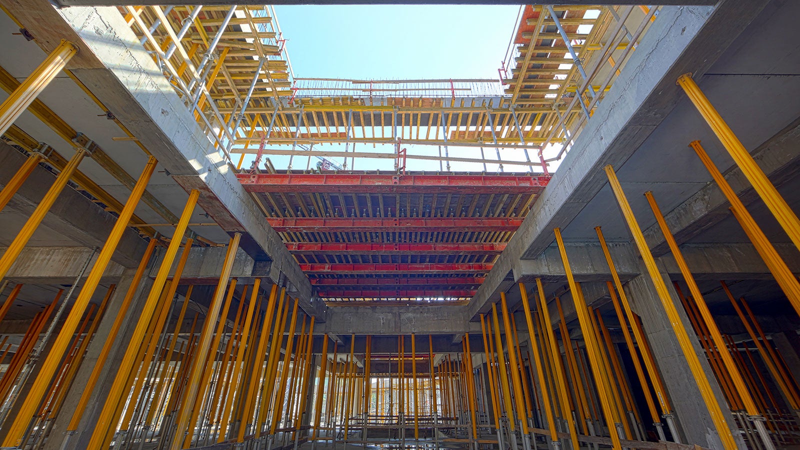 Deskowanie stropu.<br/>