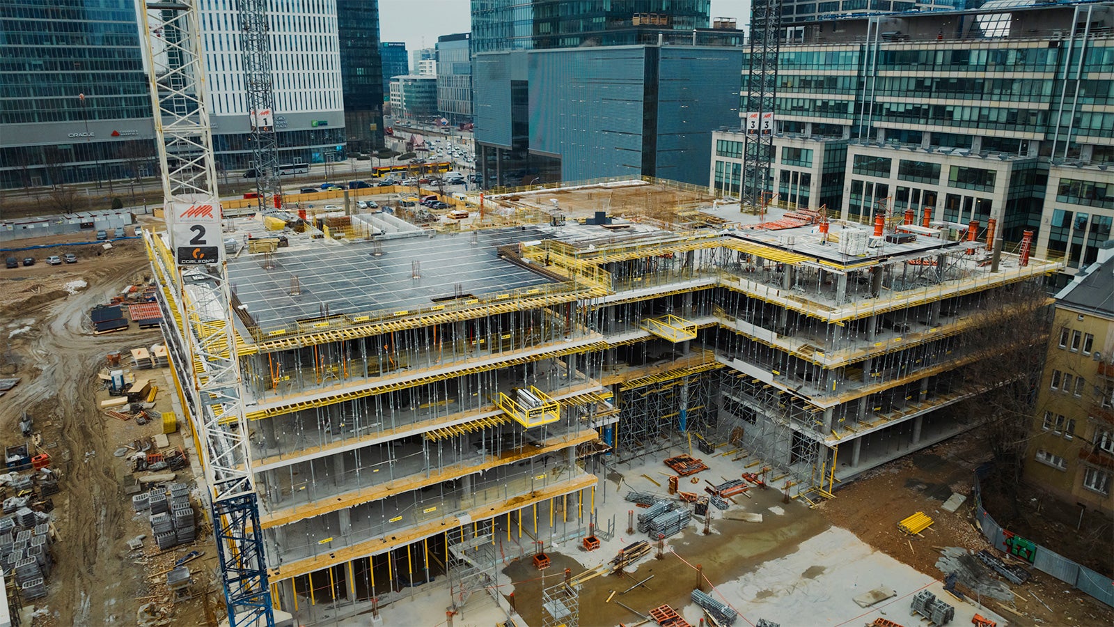 Budowa obiektu biurowego Towarowa 22 w Warszawie