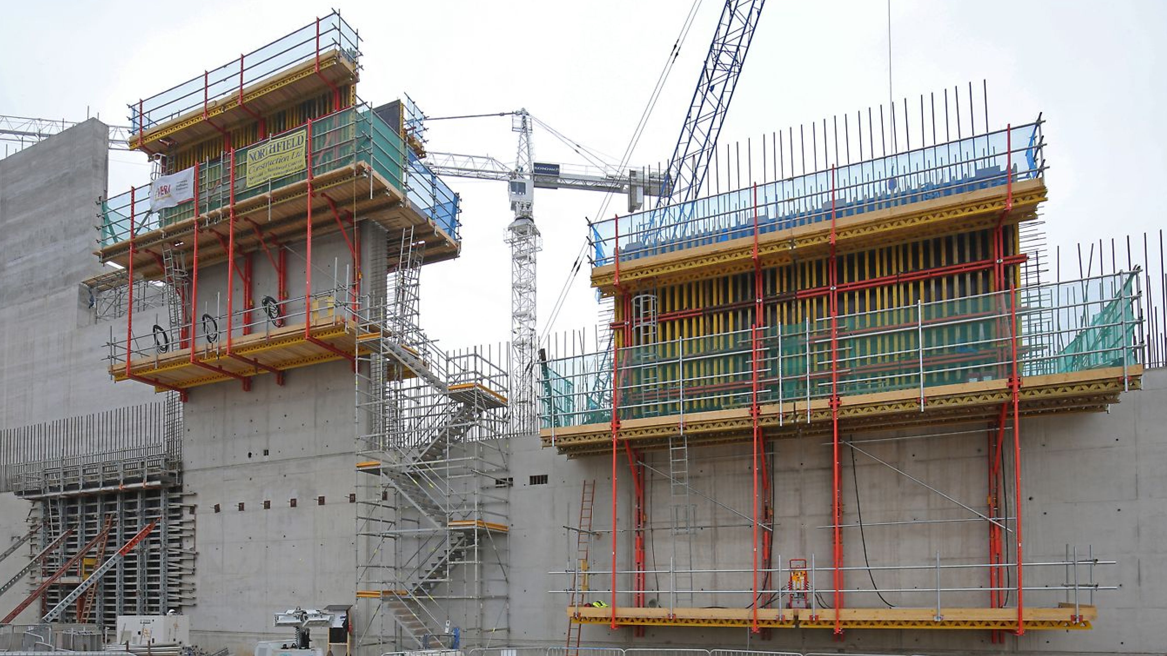 Climbing systems support unique construction sequences on Rolls Royce testbed facility.