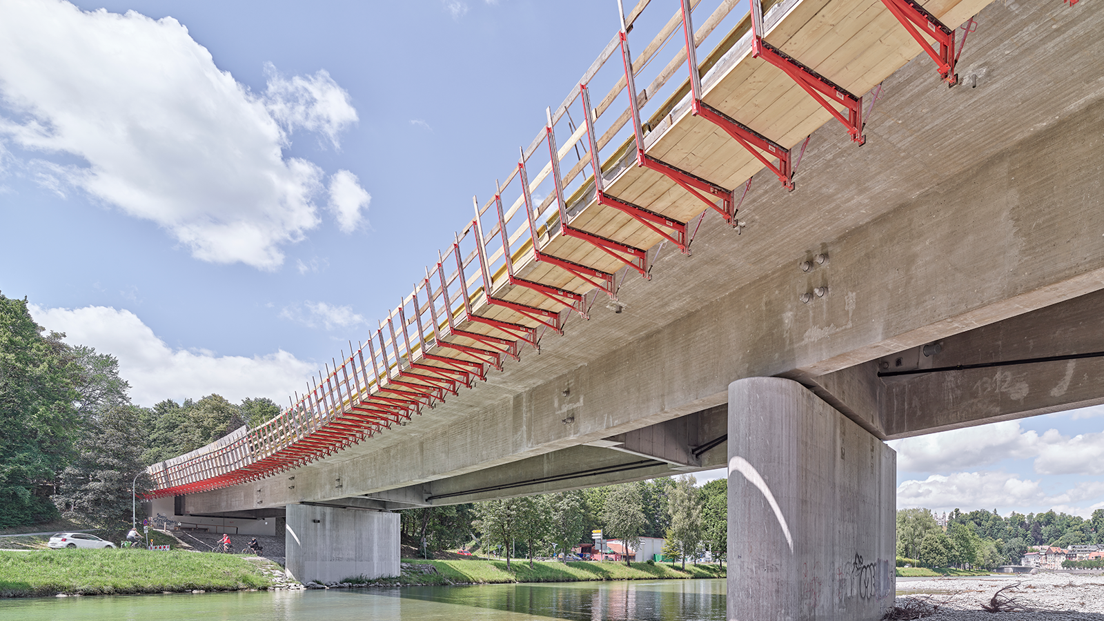 VARIOKIT VGK is the console solution for infrastructure and highrise construction.