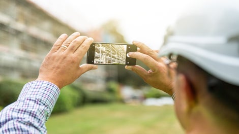 SCAFFEYE fornisce tool e funzioni su misura per gli installatori di impalcature, le imprese artigiane, i progettisti e i coordinatori della sicurezza, nonché per gli utilizzatori di impalcature. In questo modo, SCAFFEYE facilita la gestione delle impalcature e crea una sicurezza verificabile e tracciabile.
