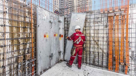 El manejo del UNO es fácil y seguro, esto también se debe a su bajo peso. Los elementos individuales se pueden mover y transportar fácilmente a mano.