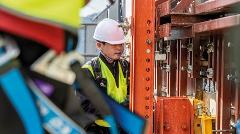 The lightweight system components required far less space at the construction site on account of their compact dimensions.