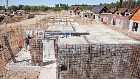 With only a few accessories, walls and slabs can be formed quickly, including box-outs.