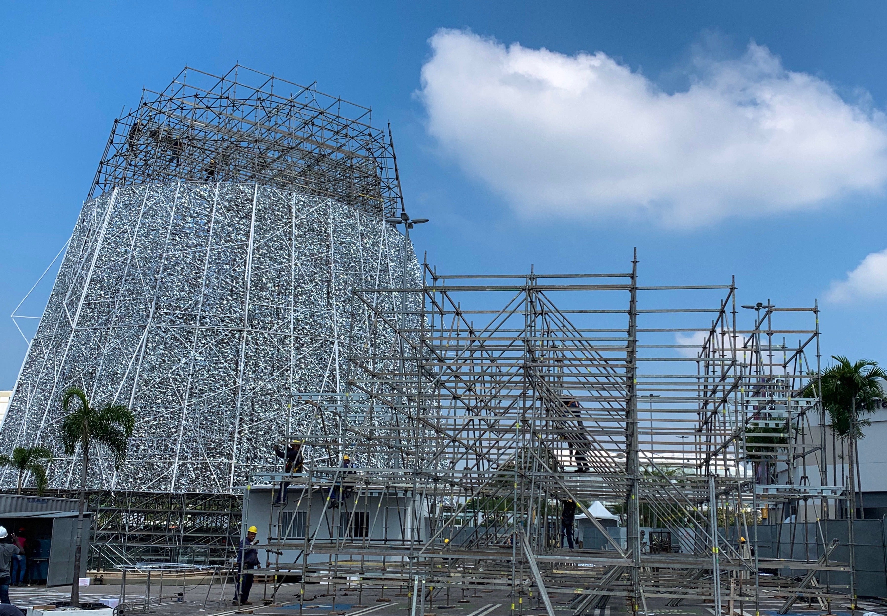 A utilização do sistema modular de andaimes PERI UP ajudou a viabilizar o projeto completo com cronograma agressivo, mantendo os requisitos de segurança e funcionalidade.