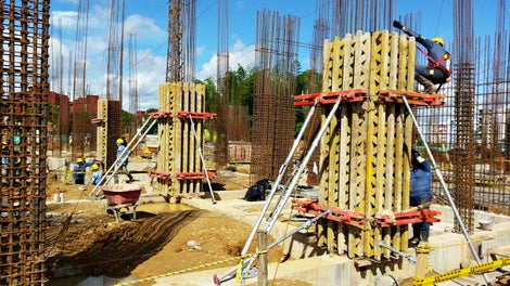 Encofrado VARIO GT-24 y VARIO VT-20 para muros y columnas.